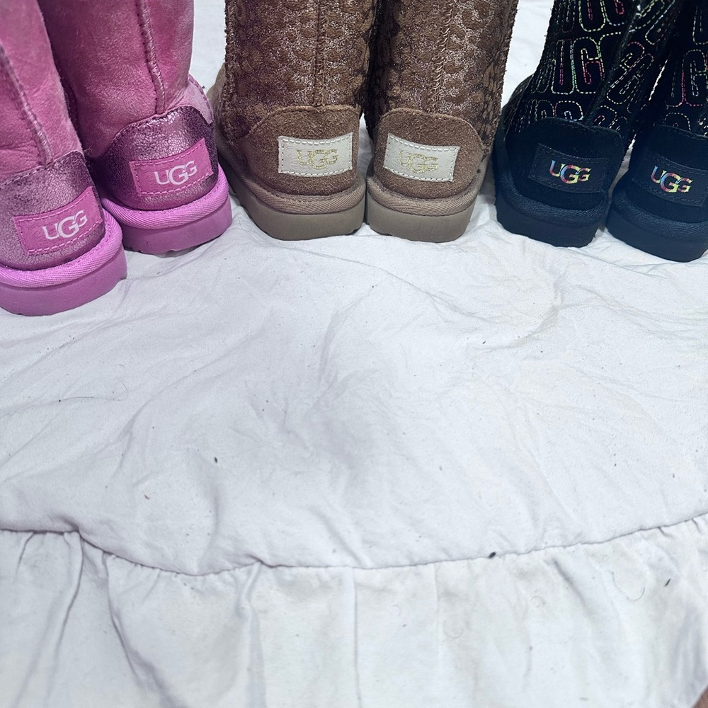 Adorable UGG Bundle - Picture 3 of 3